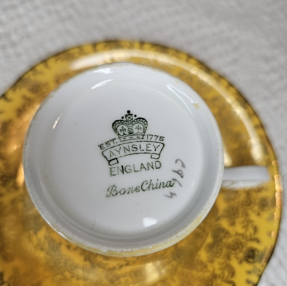 Aynsley England Bone China Cup and Saucer YELLOW GOLD White Gold RARE - Picture 16 of 16